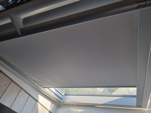 Roll blind for velux window - roll, ®